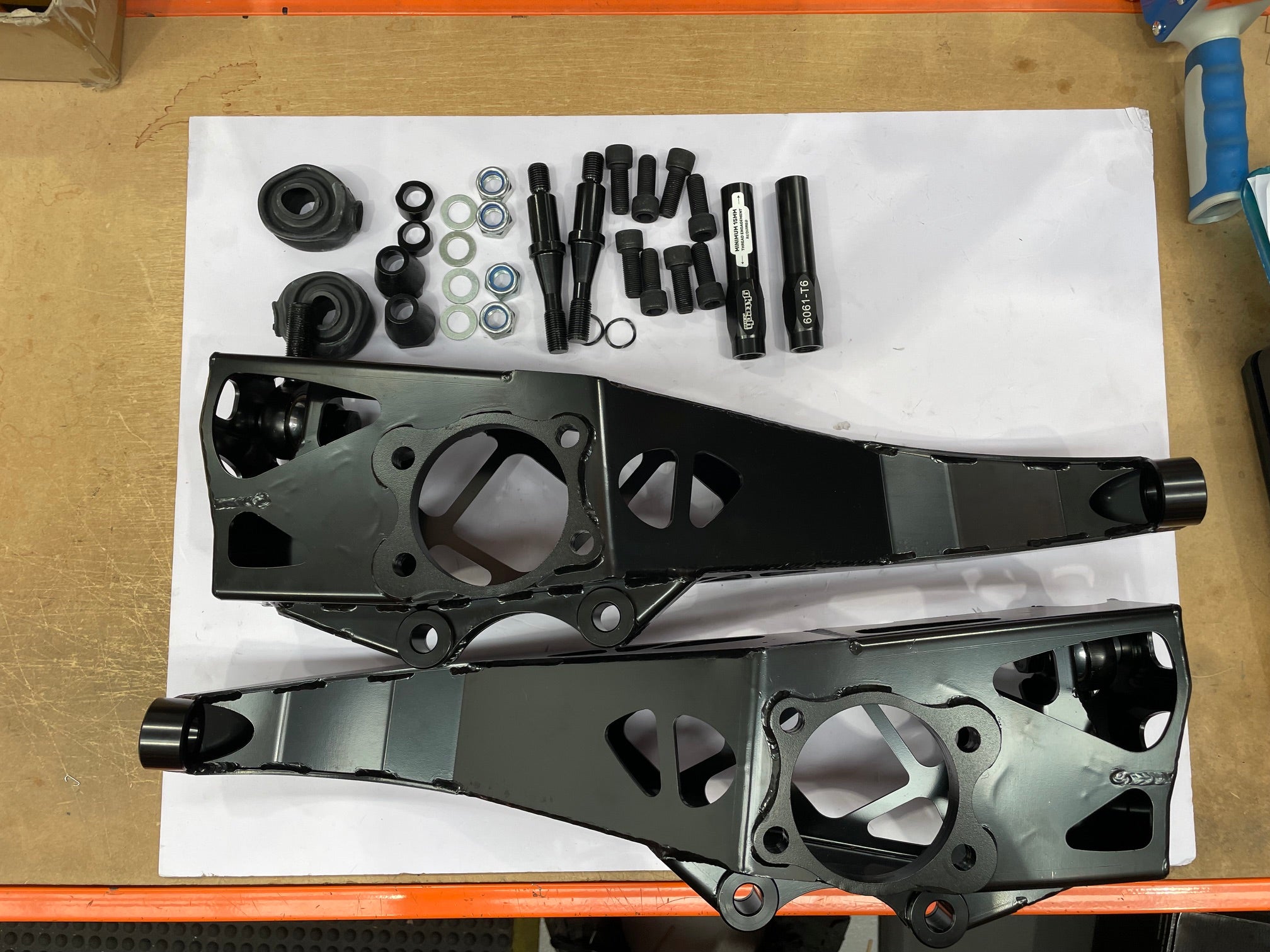 Z33 350z/ V35 4130 Super Lock Drift Knuckles - DISCOUNT